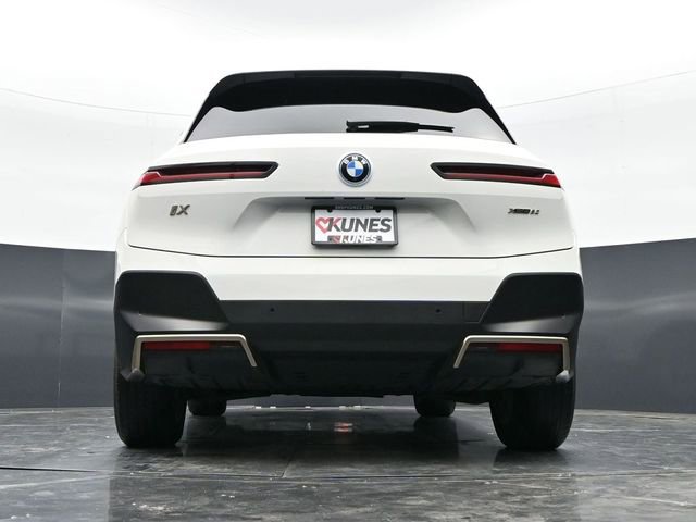Used 2023 BMW iX xDrive50 AWD/4WD image 42