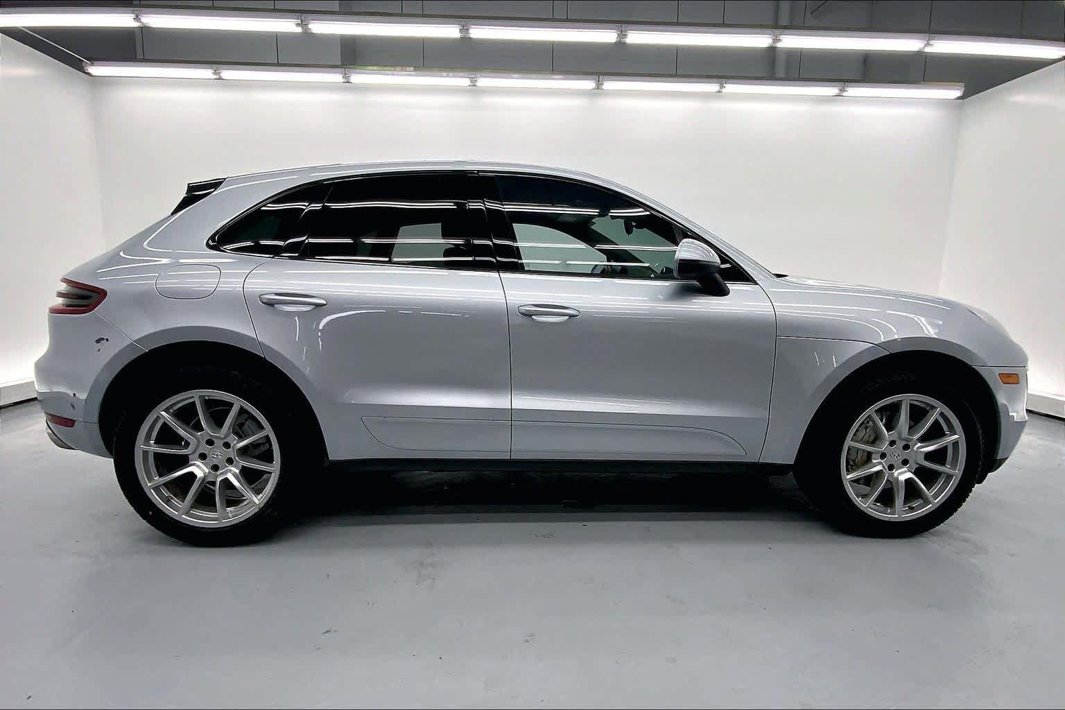 Used 2017 Porsche Macan S AWD/4WD image 5