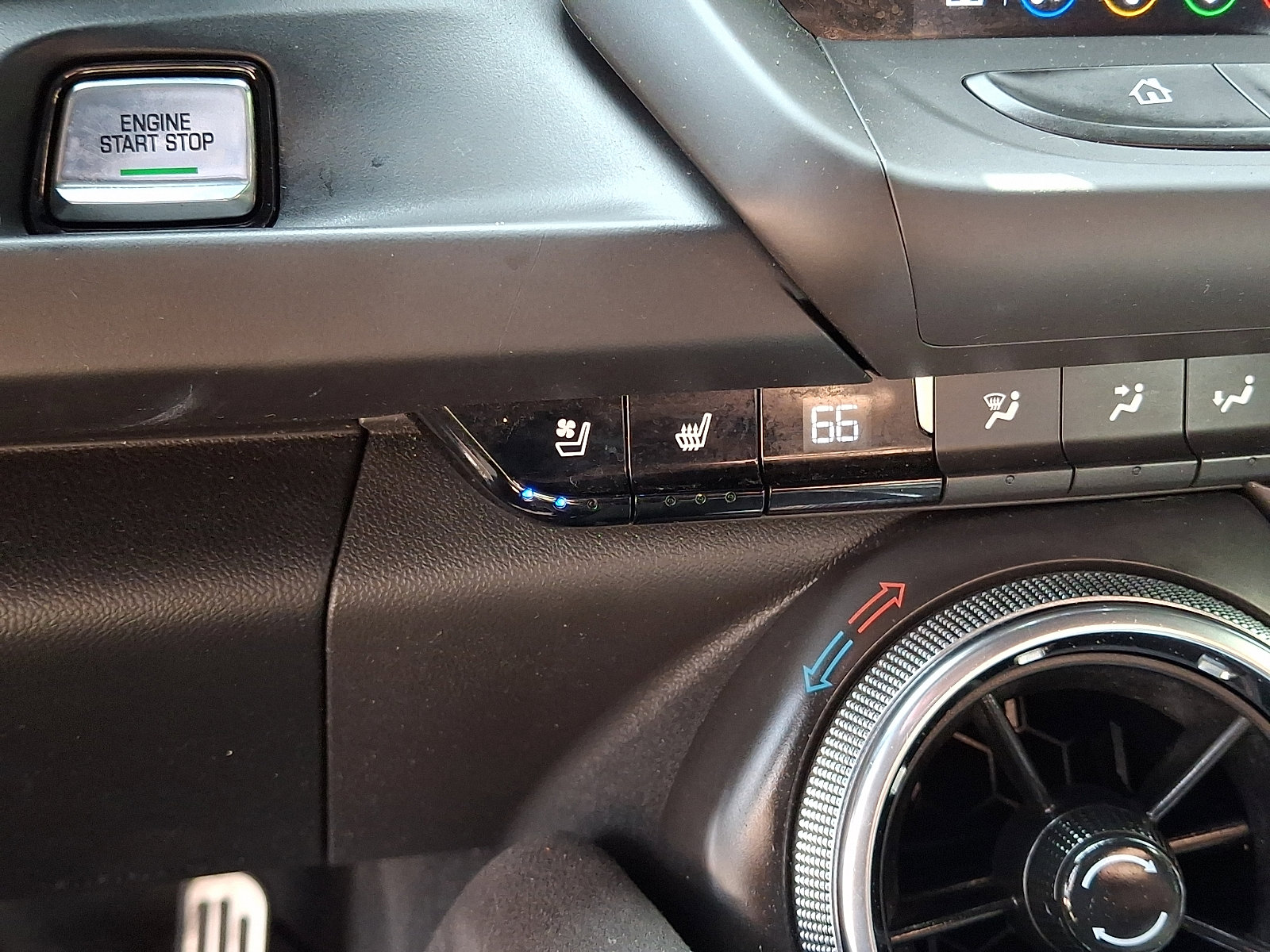 Used 2019 Chevrolet Camaro ZL1 image 24