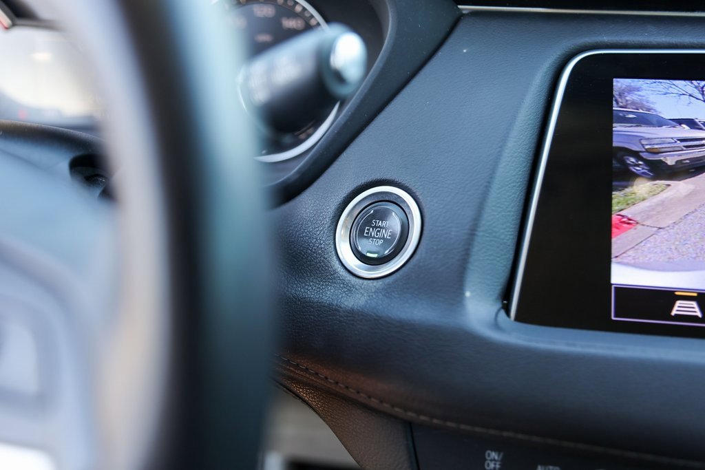 Used 2022 Cadillac XT4 Luxury image 17