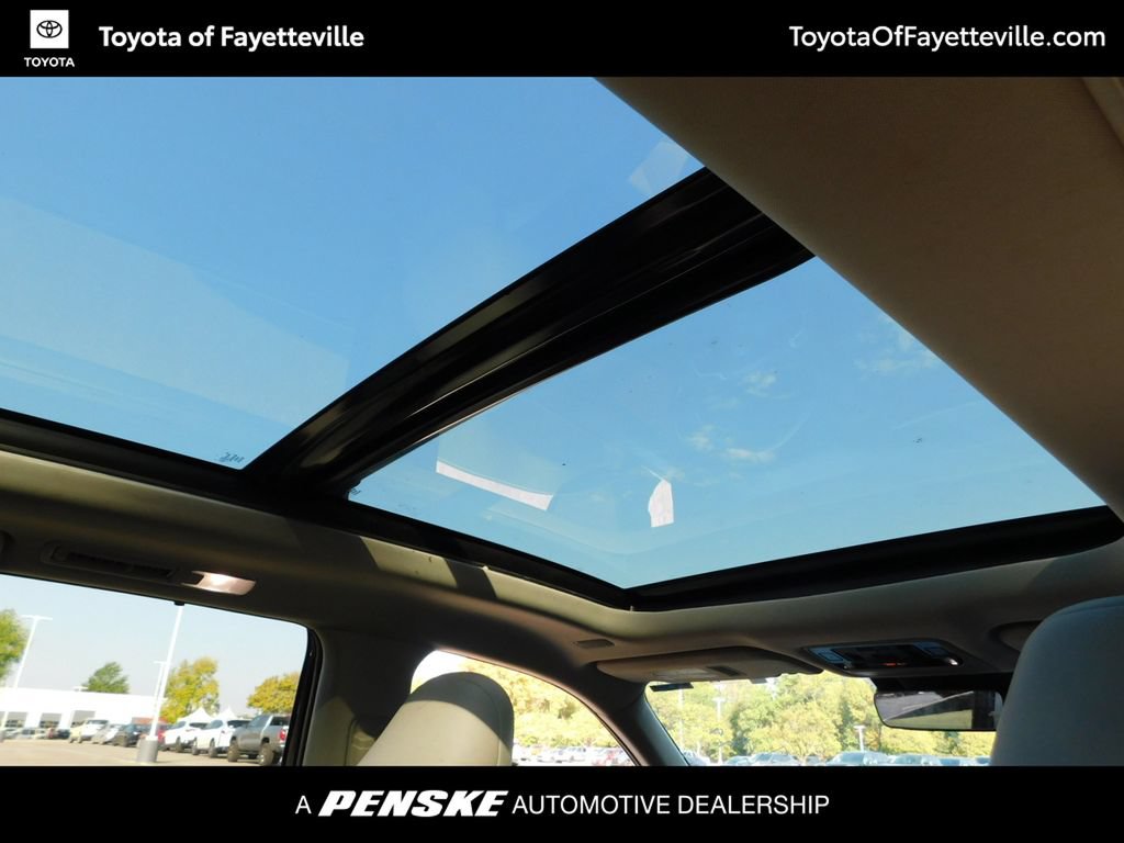 Certified 2024 Toyota Grand Highlander FWD image 3