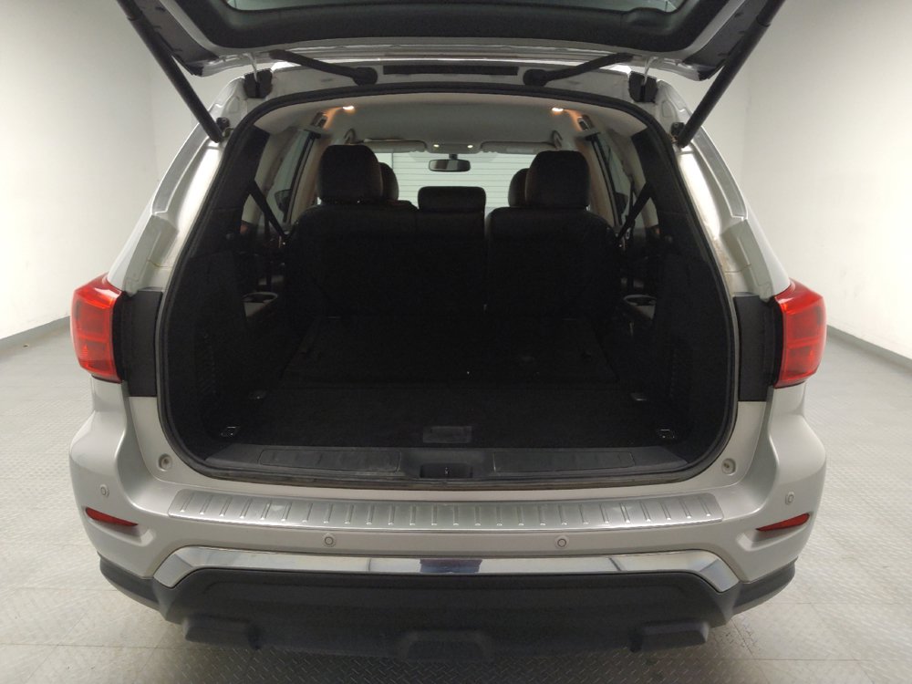 Used 2020 Nissan Pathfinder SL AWD/4WD image 29