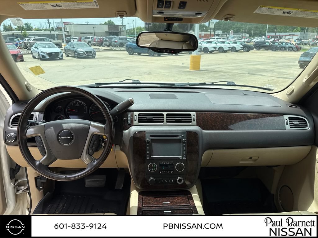 Used 2014 GMC Yukon Denali RWD image 17