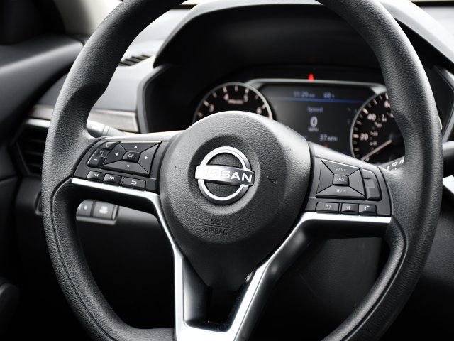 Used 2024 Nissan Altima 2.5 SV FWD image 20