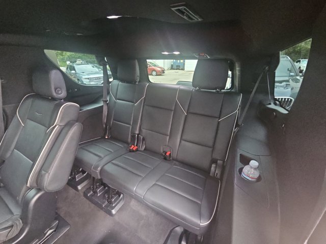 Used 2022 Cadillac Escalade Premium Luxury RWD image 18