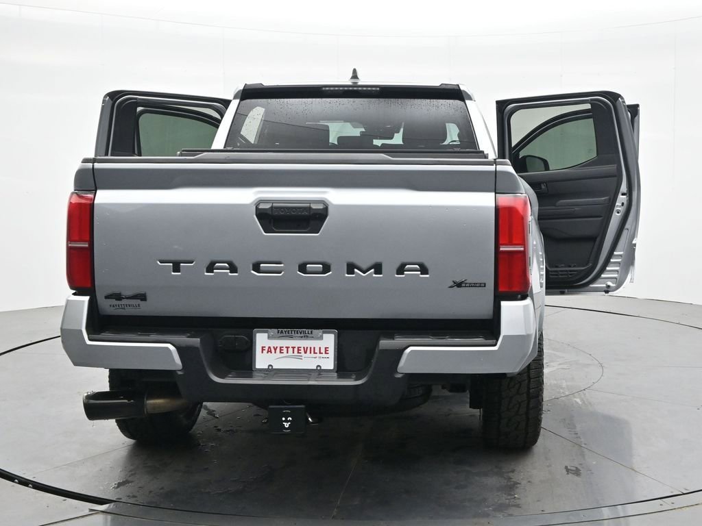 Used 2025 Toyota Tacoma SR5 AWD/4WD image 40