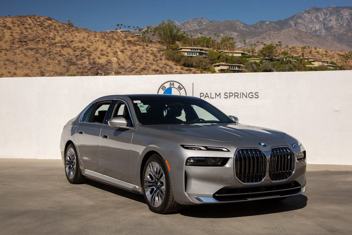 New 2025 BMW i7 xDrive60 image 8