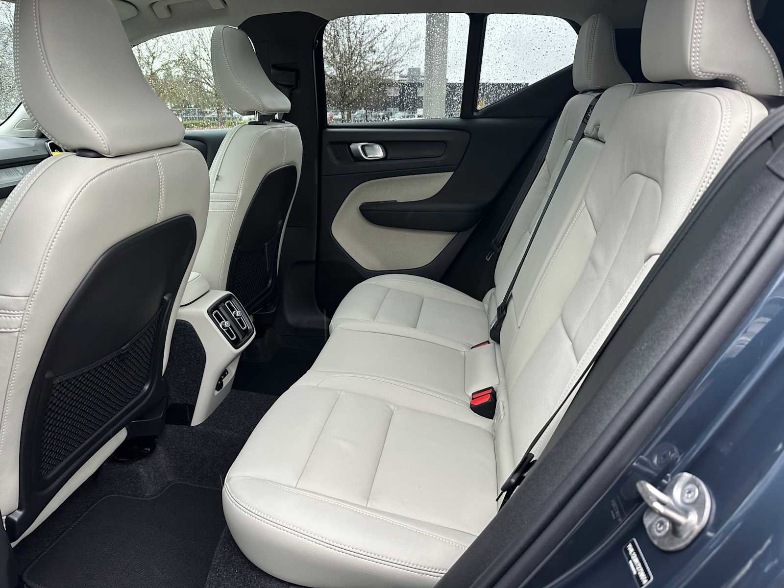 New 2026 Volvo XC40 B5 Ultra w/ Climate Package image 15