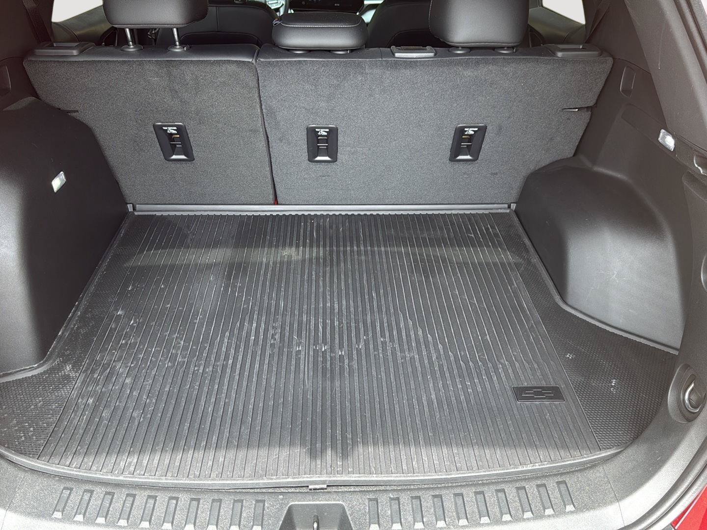 Used 2025 Chevrolet Equinox LT w/ Convenience Package II FWD image 5