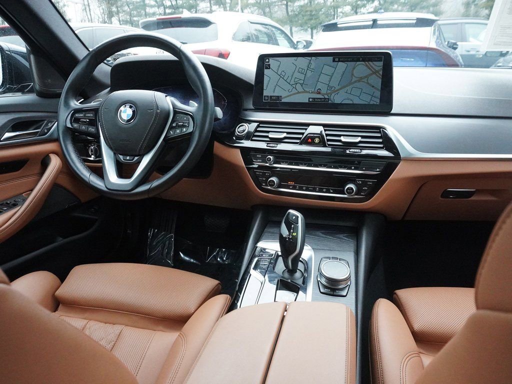 Used 2023 BMW 540i xDrive w/ Premium Package image 34