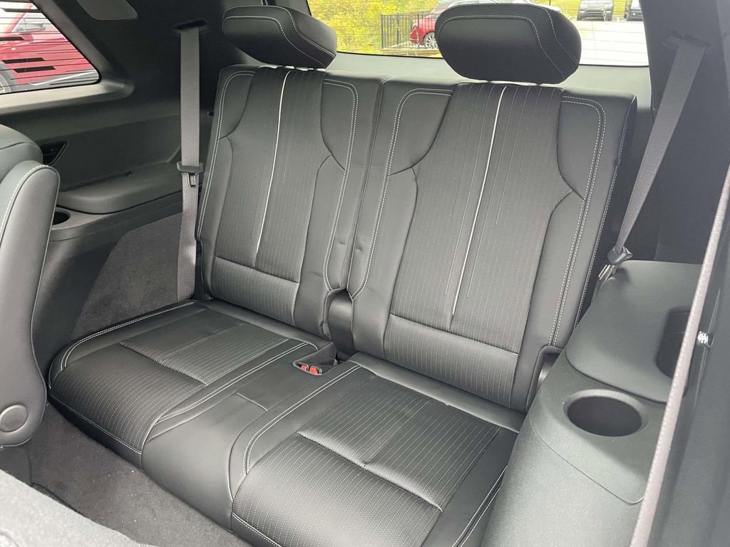 New 2026 Cadillac Vistiq Sport image 12