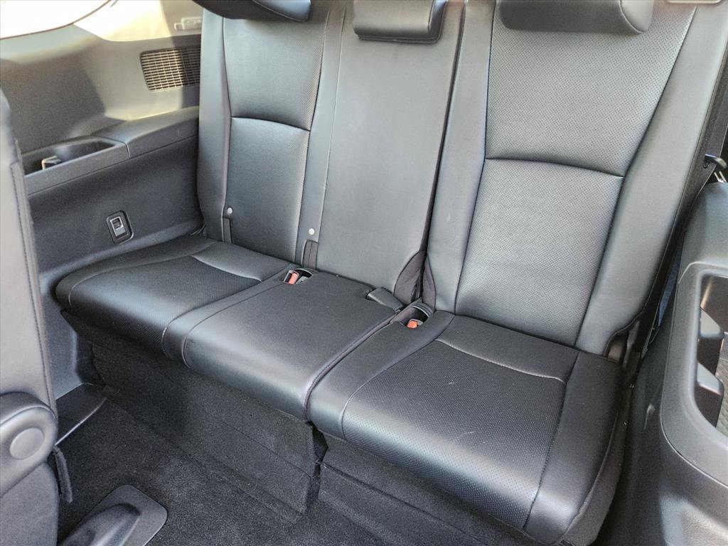Certified 2025 Toyota Grand Highlander AWD image 16