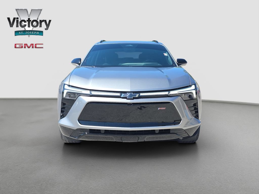 Used 2024 Chevrolet Blazer EV RS RWD image 2