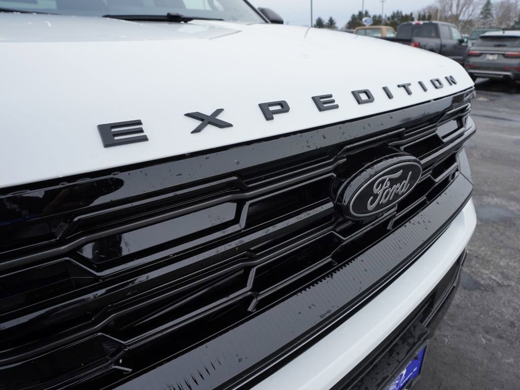 New 2025 Ford Expedition Max Platinum w/ Stealth Performance Package image 29