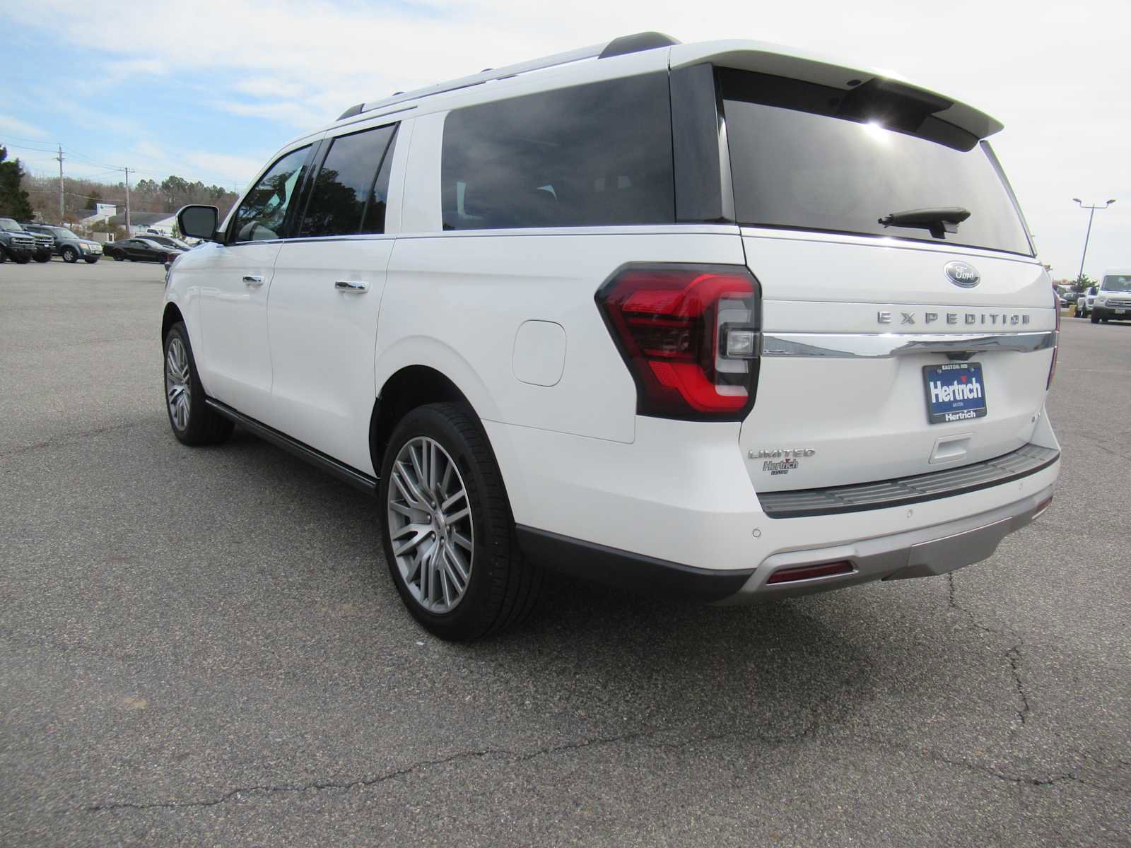 Used 2022 Ford Expedition Max Limited image 7