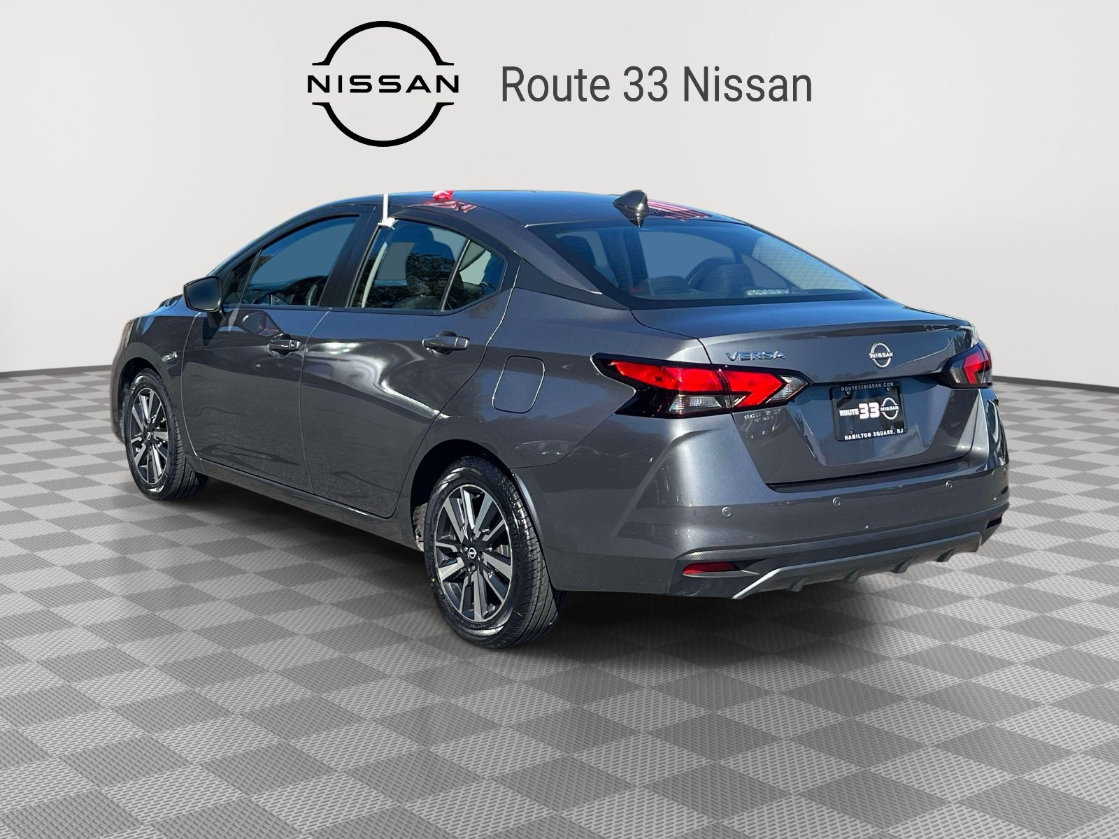 Used 2025 Nissan Versa SV FWD image 3