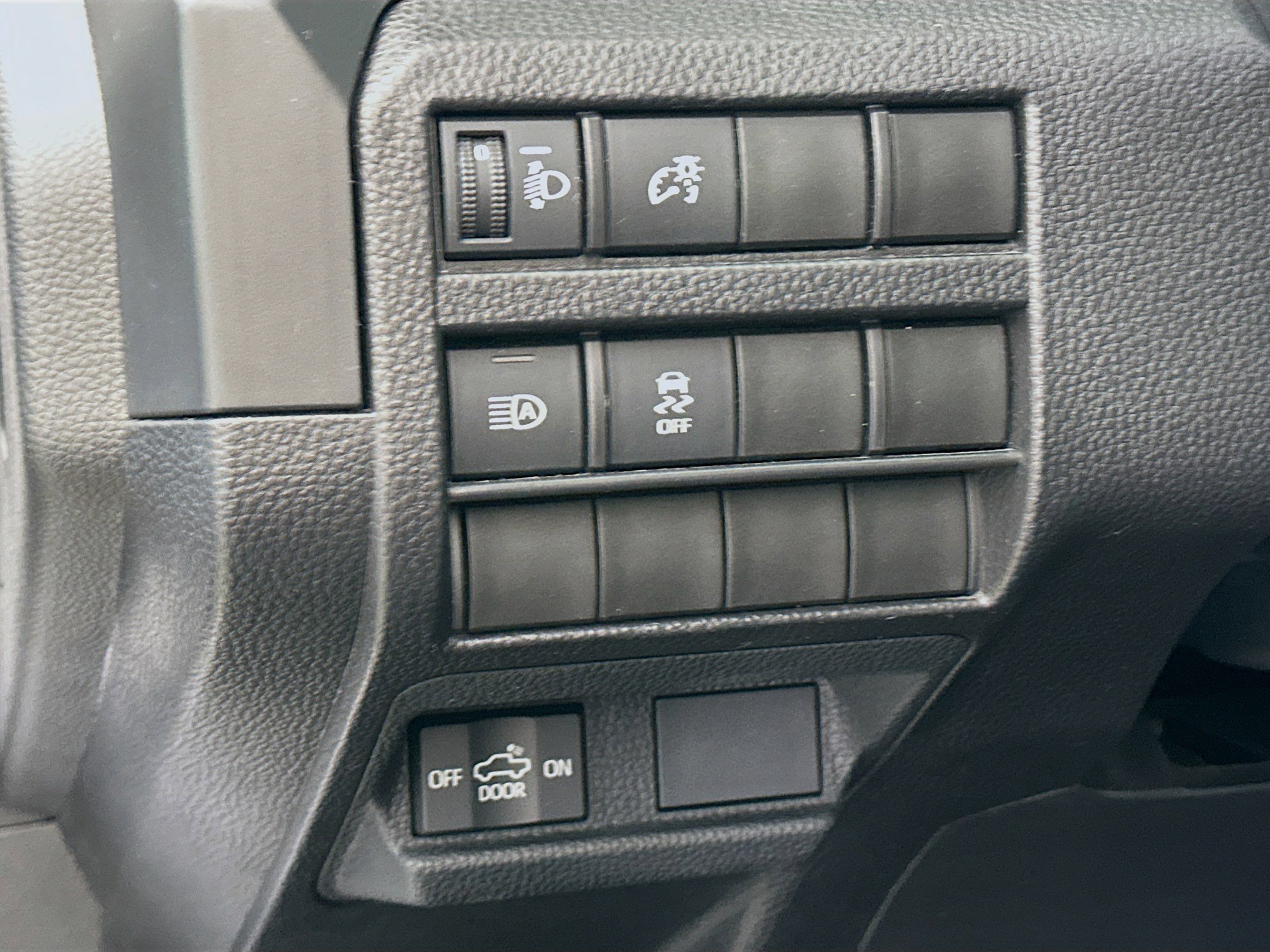 Used 2024 Toyota Tacoma SR image 16