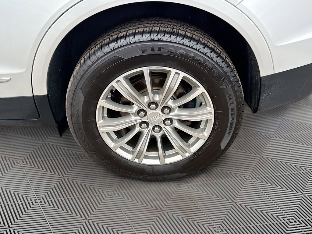 Used 2018 Cadillac XT5 Luxury w/ Driver Awareness Package image 35