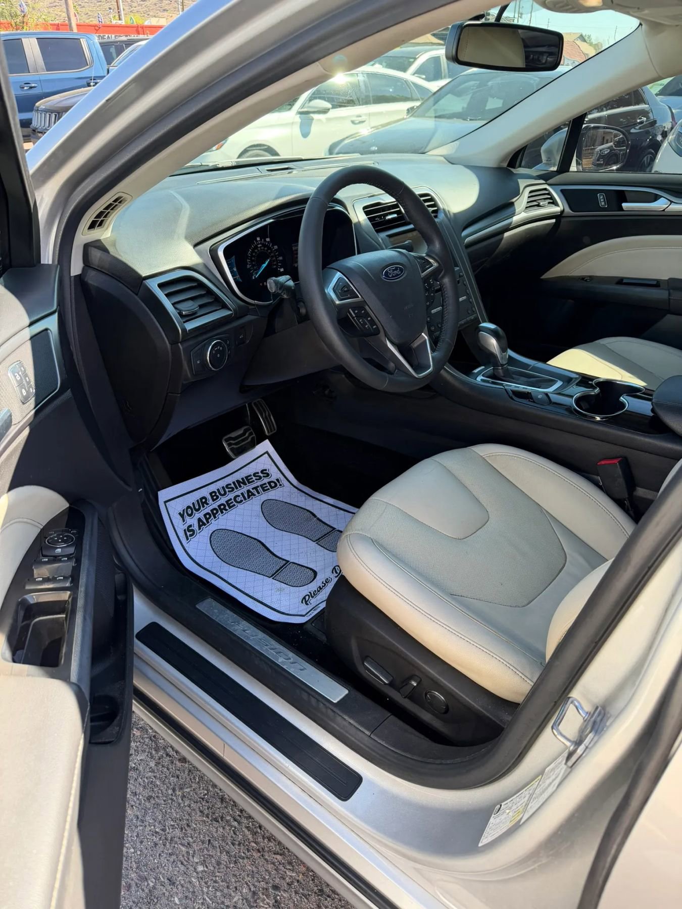 Used 2016 Ford Fusion Titanium image 9