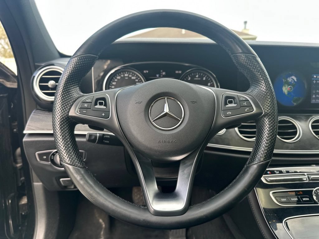 Used 2017 Mercedes-Benz E 300 4MATIC image 28