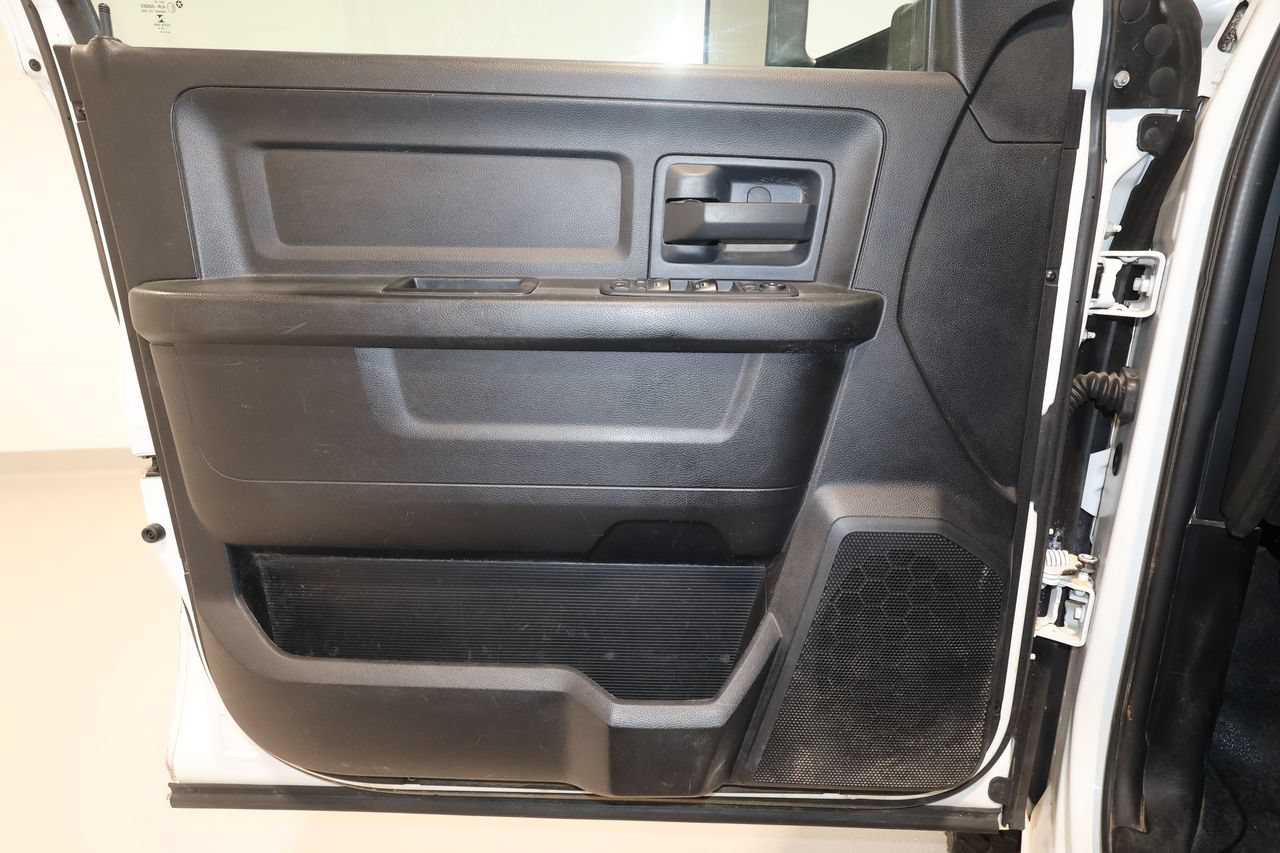 Used 2015 RAM 3500 Tradesman AWD/4WD image 12