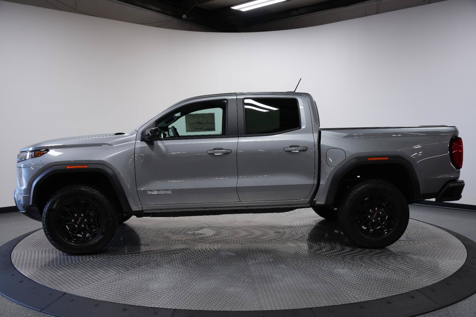 New 2026 GMC Canyon Elevation RWD image 4