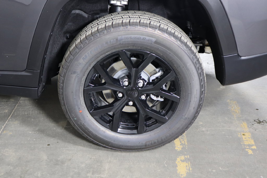 New 2026 Jeep Grand Cherokee Altitude AWD/4WD image 47