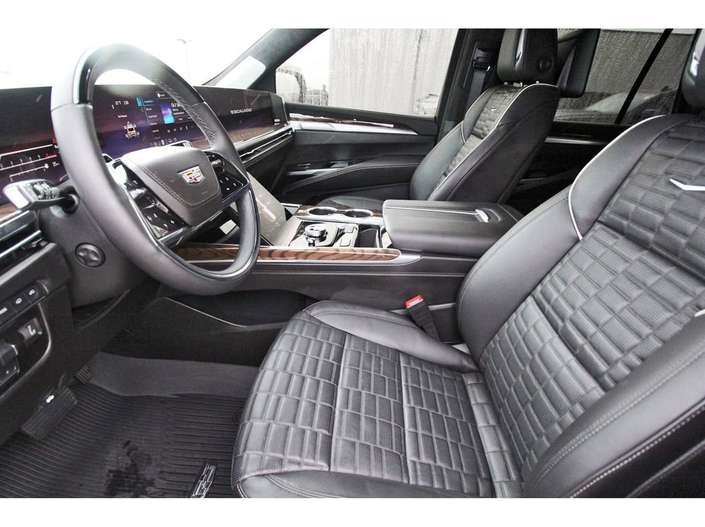 Used 2026 Cadillac Escalade Platinum Sport w/ LPO, ONYX Package AWD/4WD image 6