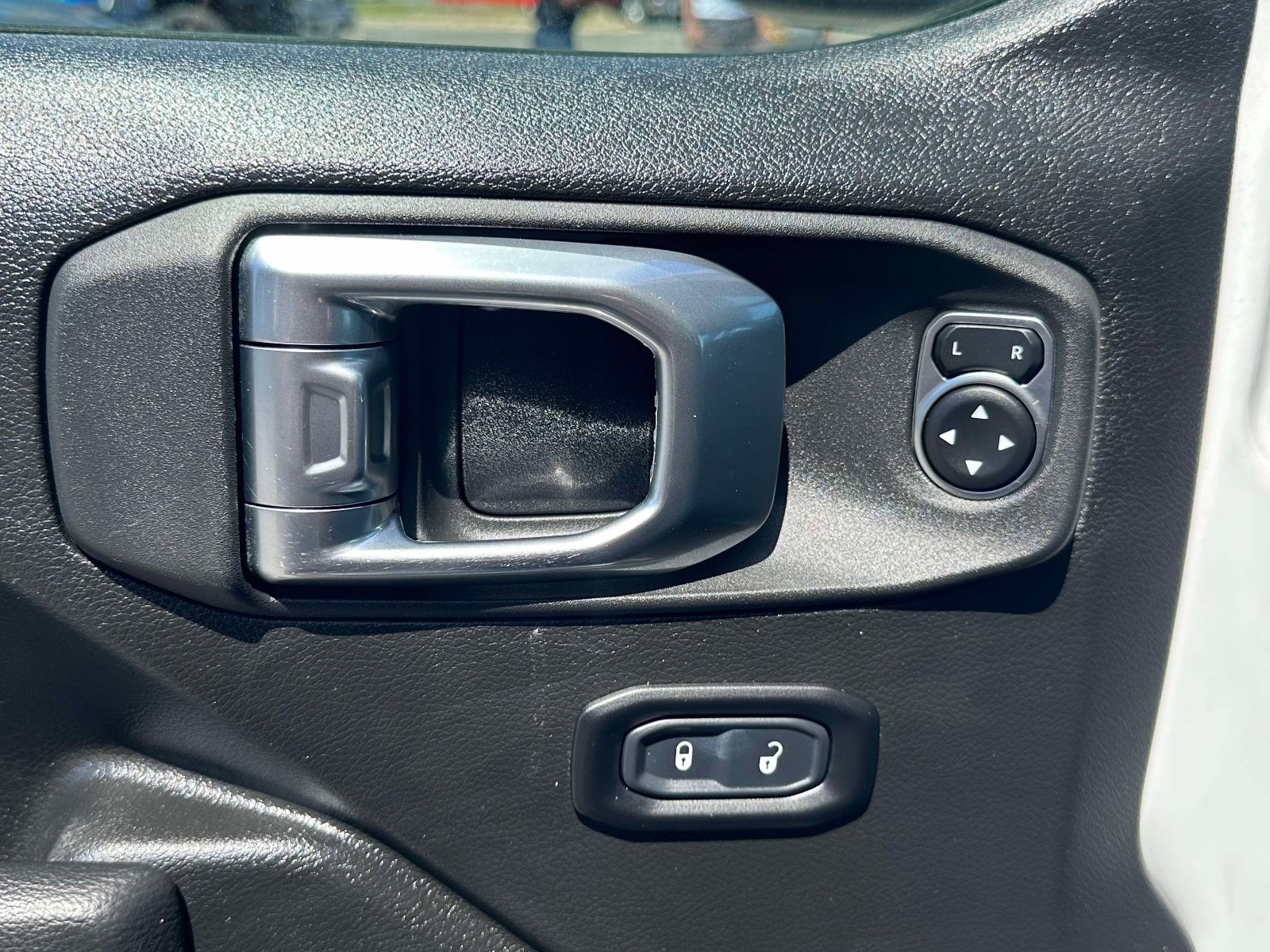 Used 2022 Jeep Wrangler Unlimited Sport AWD/4WD image 18