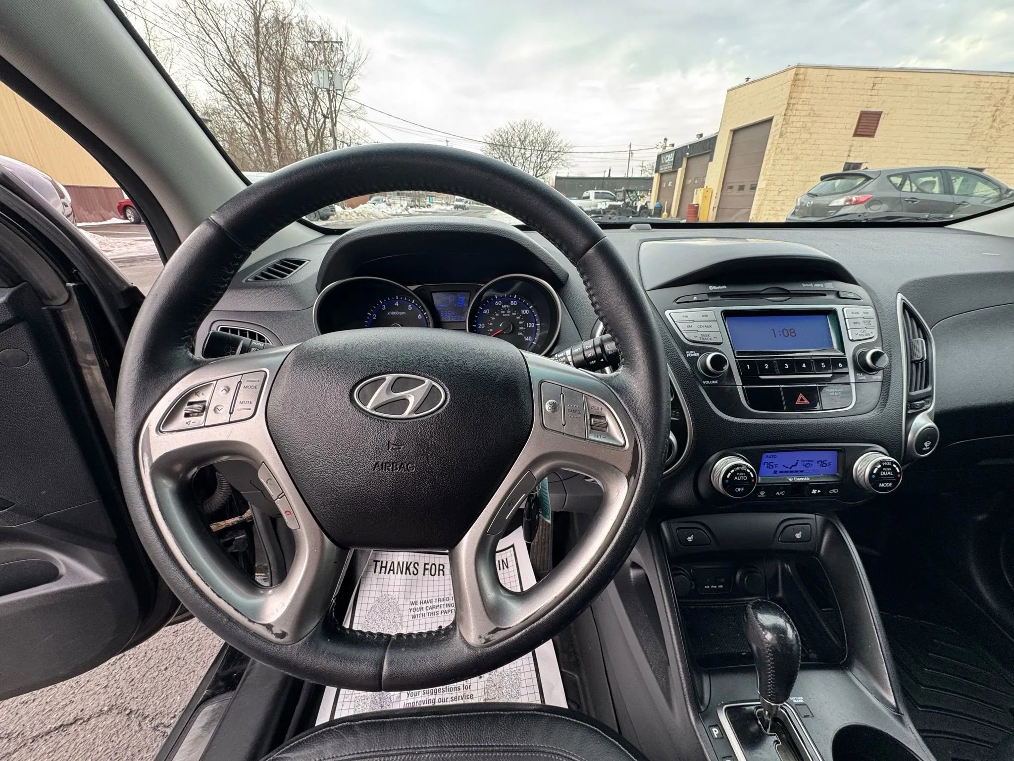 Used 2010 Hyundai Tucson Limited AWD/4WD image 12