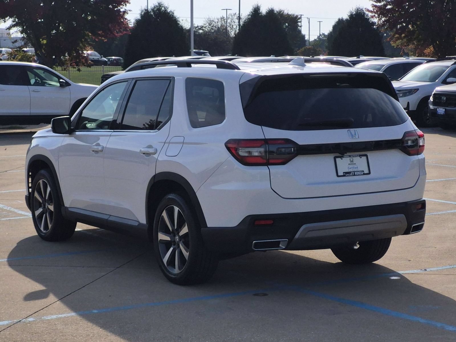 Used 2024 Honda Pilot Touring image 8