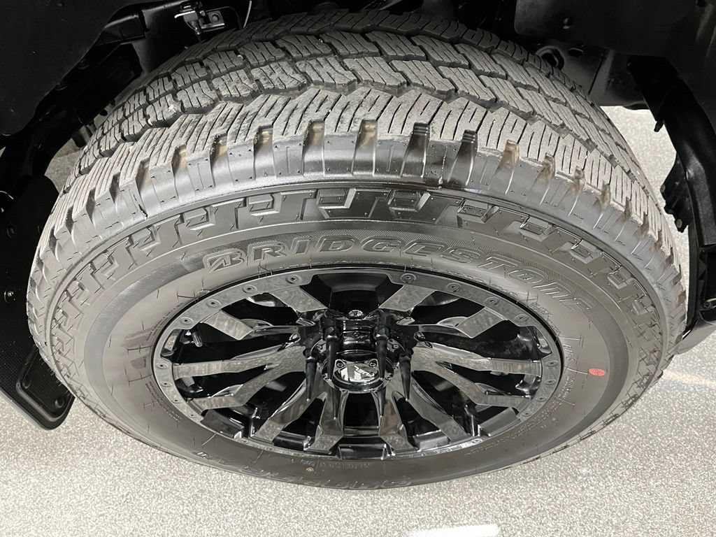 Used 2025 Ford F150 Lariat AWD/4WD image 18