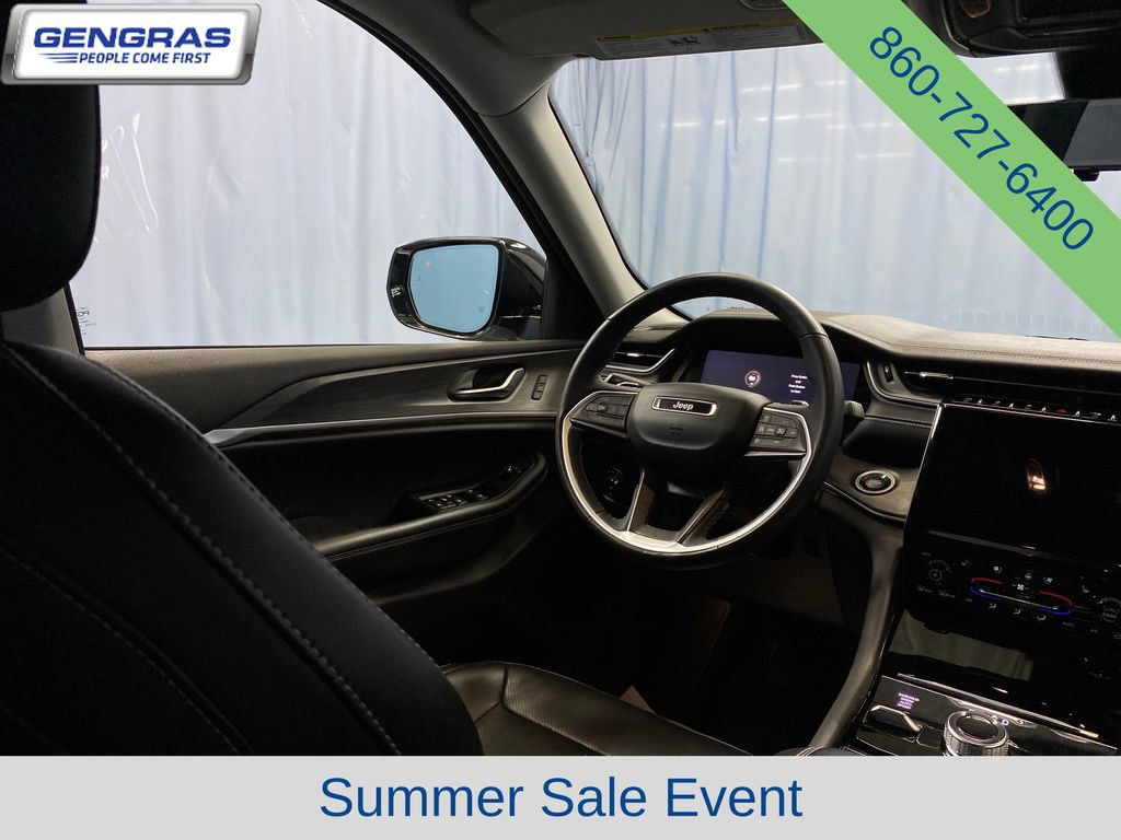 Used 2023 Jeep Grand Cherokee Limited w/ Luxury Tech Group II AWD/4WD image 37