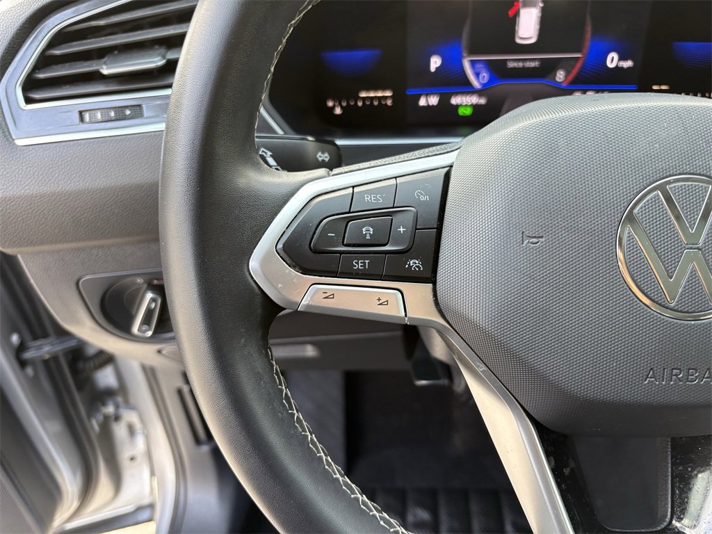 Used 2022 Volkswagen Tiguan SE image 16