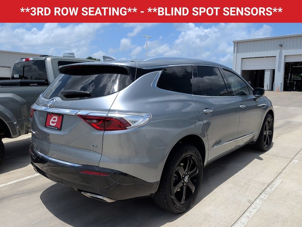 Used 2023 Buick Enclave Essence w/ Sport Touring Edition FWD image 7
