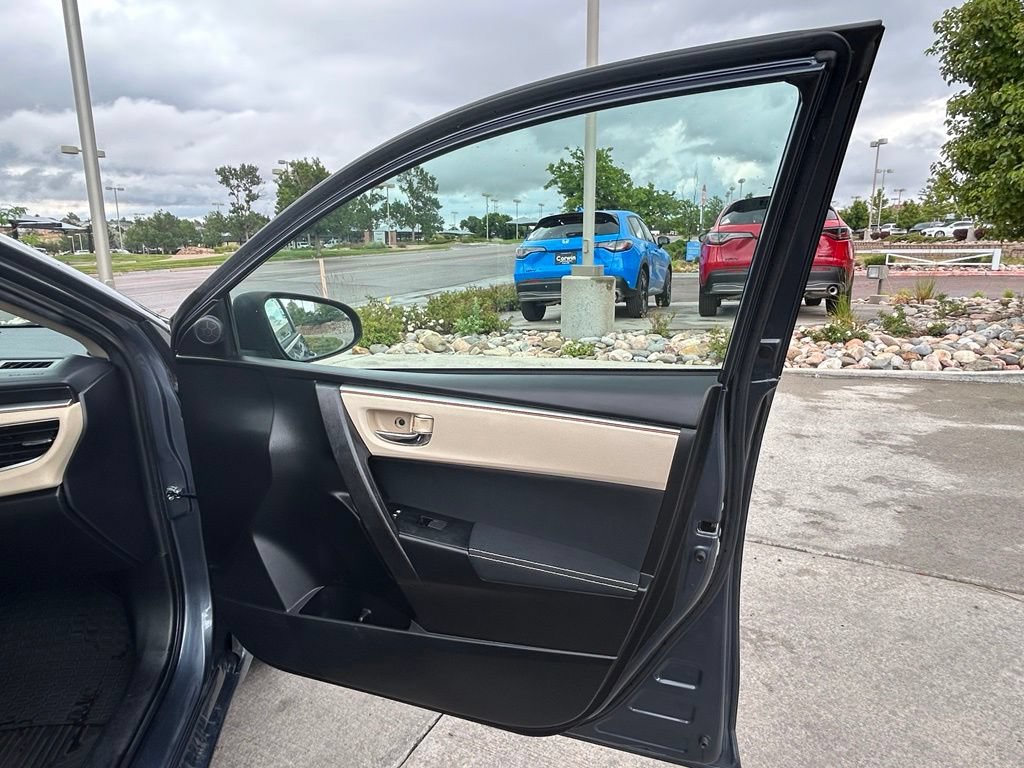 Used 2015 Toyota Corolla LE w/ Protection Package FWD image 30