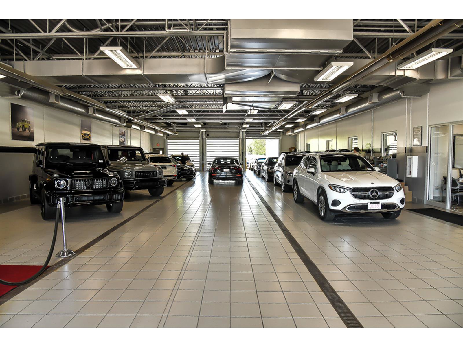 Used 2017 Mercedes-Benz GLS 450 4MATIC image 31