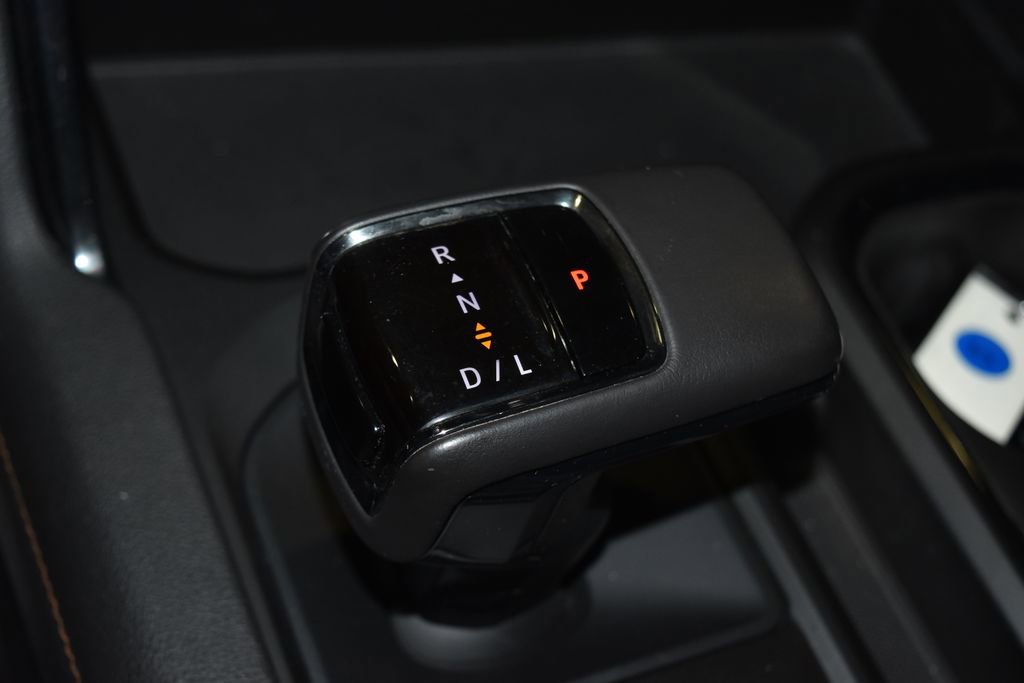 Used 2022 GMC Sierra 1500 AT4 w/ Technology Package image 14