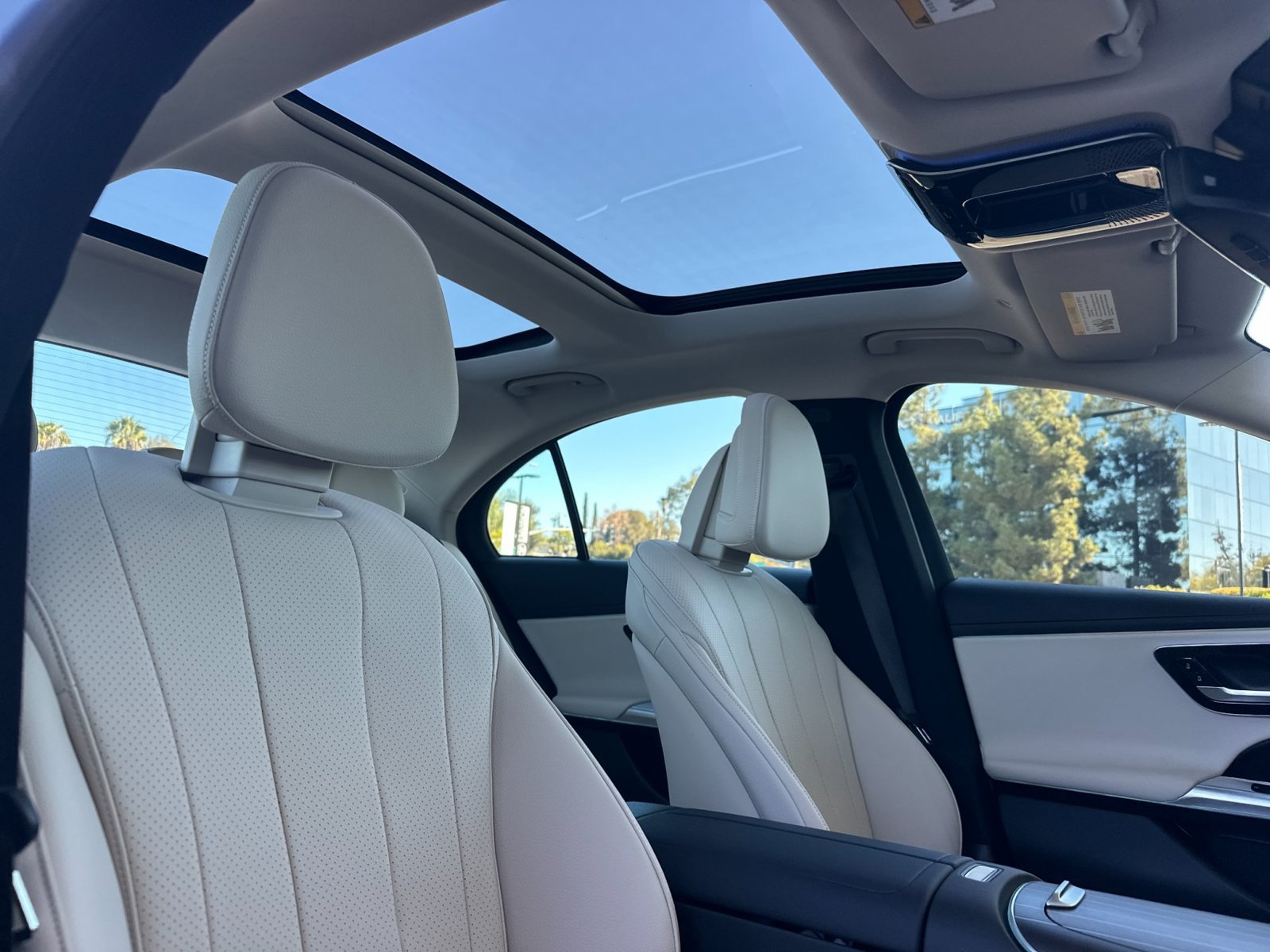 Certified 2024 Mercedes-Benz E 350 4MATIC Sedan image 18