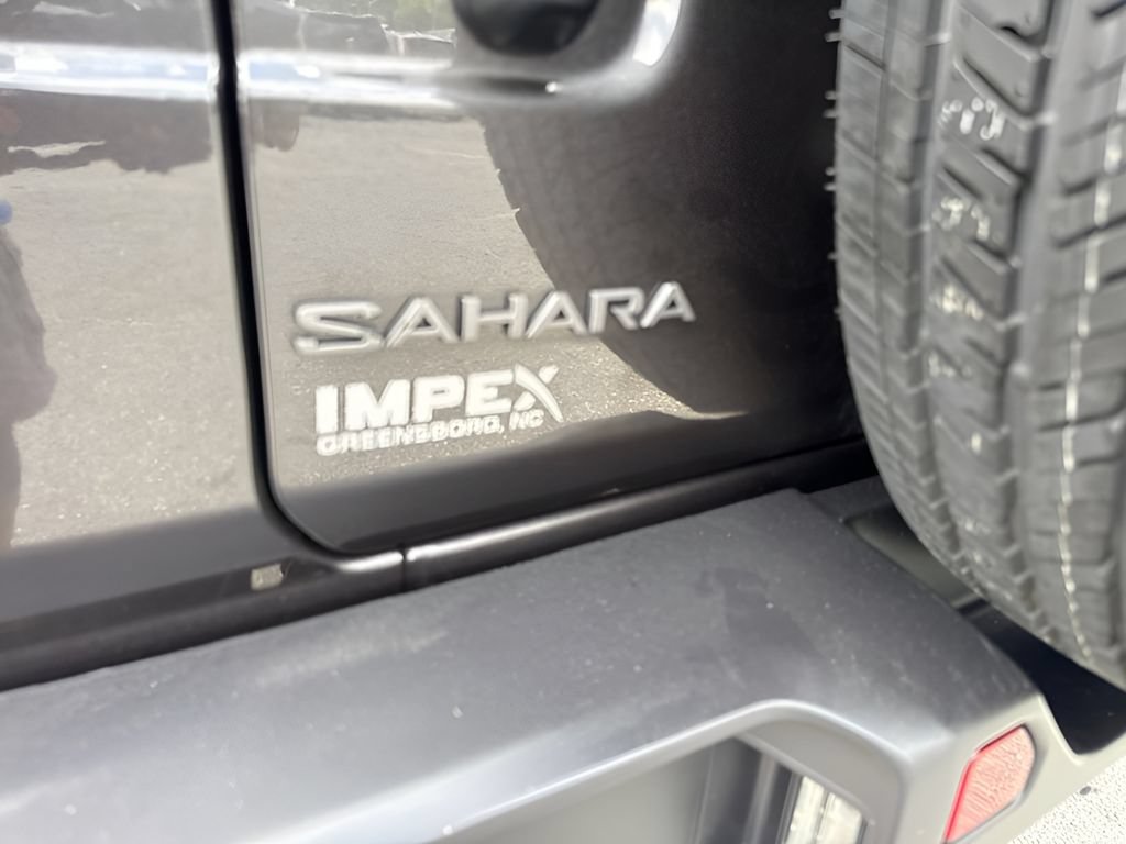 Used 2025 Jeep Wrangler Unlimited Sahara AWD/4WD image 32