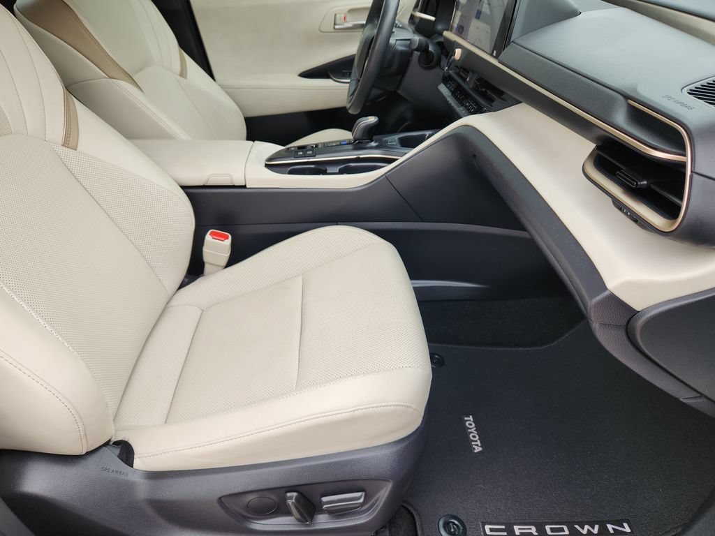 Certified 2023 Toyota Crown AWD/4WD image 16