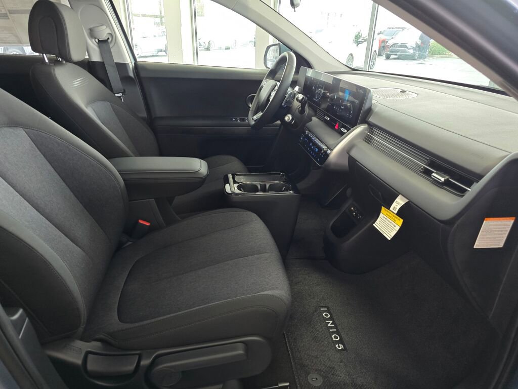 New 2026 Hyundai Ioniq 5 SE image 32