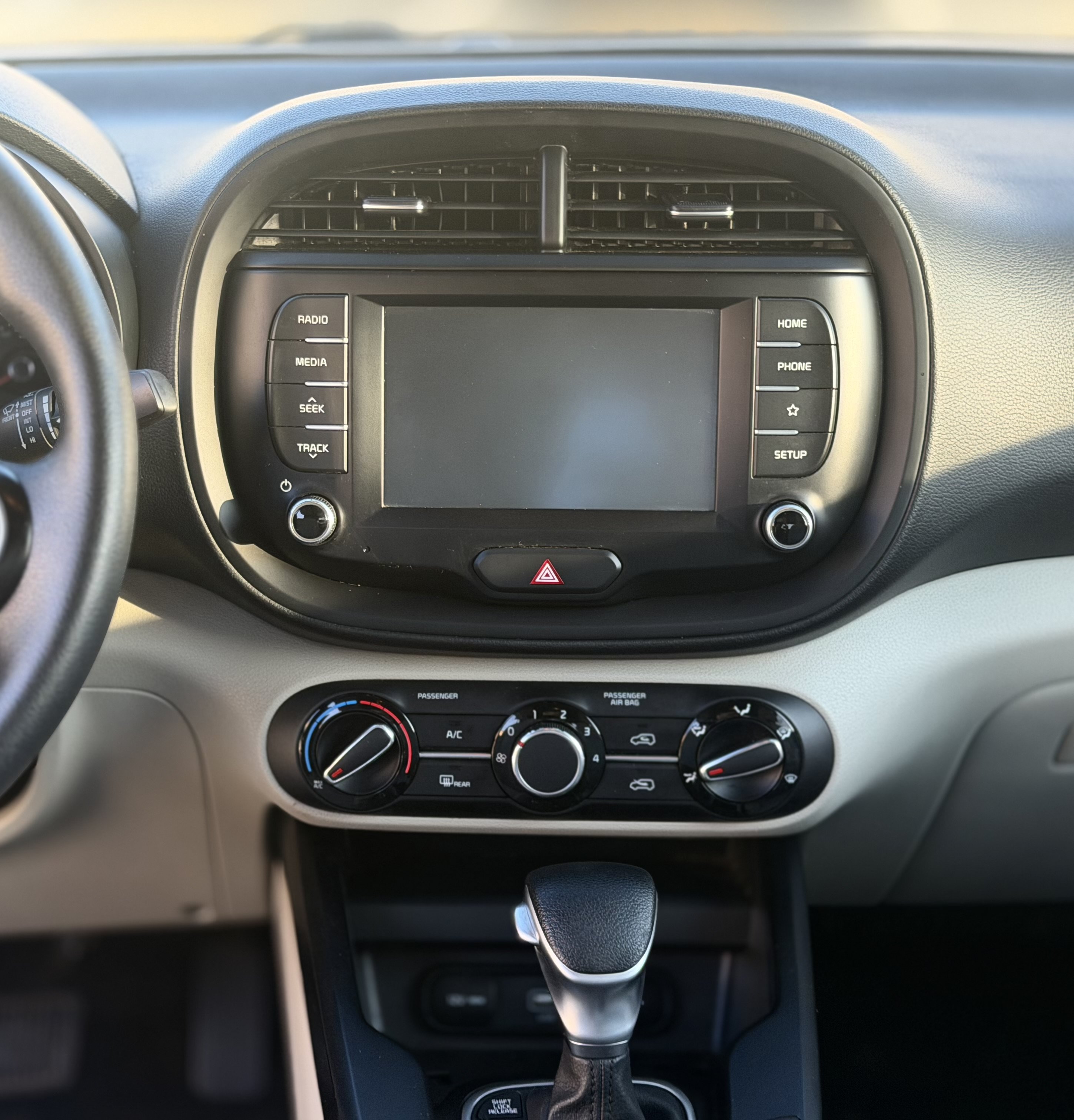 Used 2020 Kia Soul LX FWD image 19