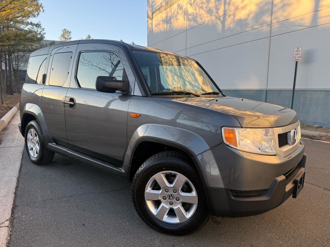 Used 2011 Honda Element EX image 1
