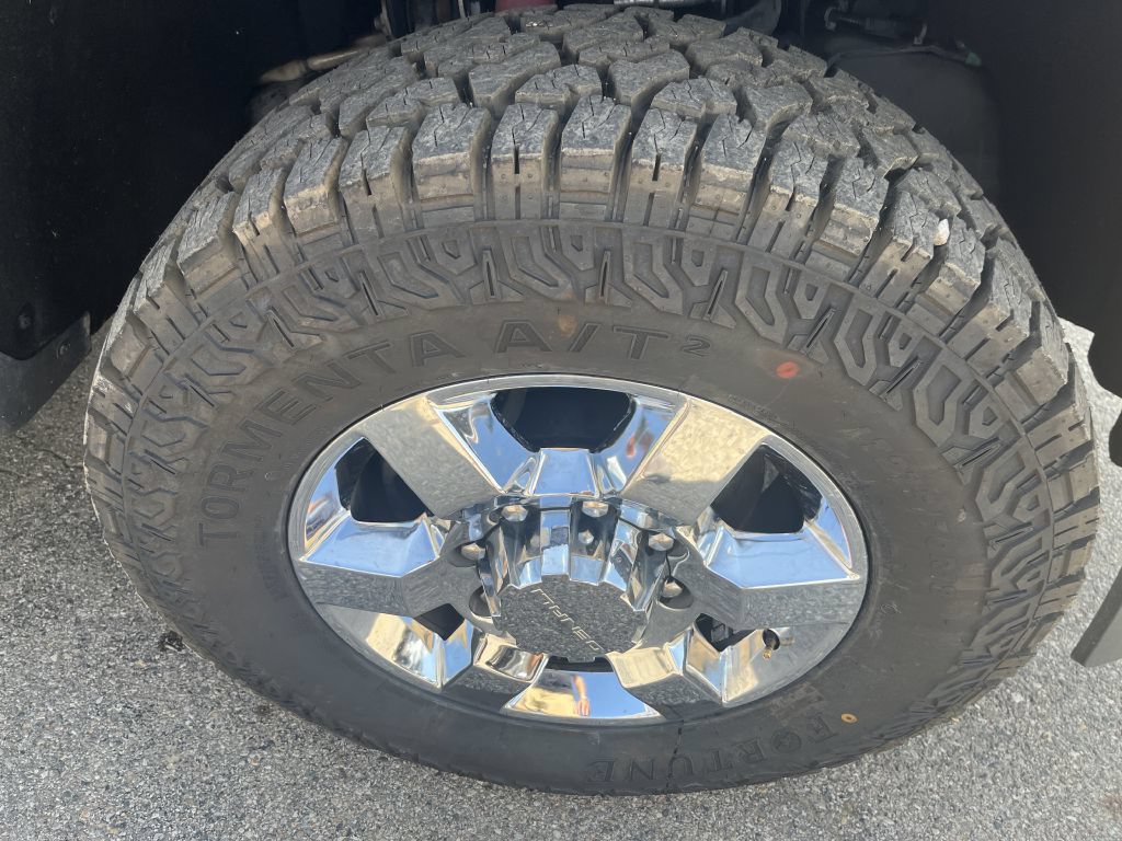 Used 2017 GMC Sierra 3500 Denali w/ Duramax Plus Package AWD/4WD image 15