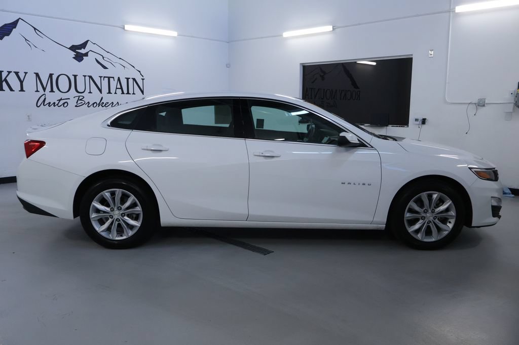 Used 2025 Chevrolet Malibu LT FWD image 8