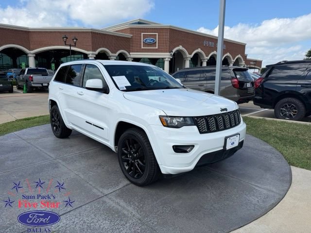 Used 2020 Jeep Grand Cherokee Altitude RWD image 1
