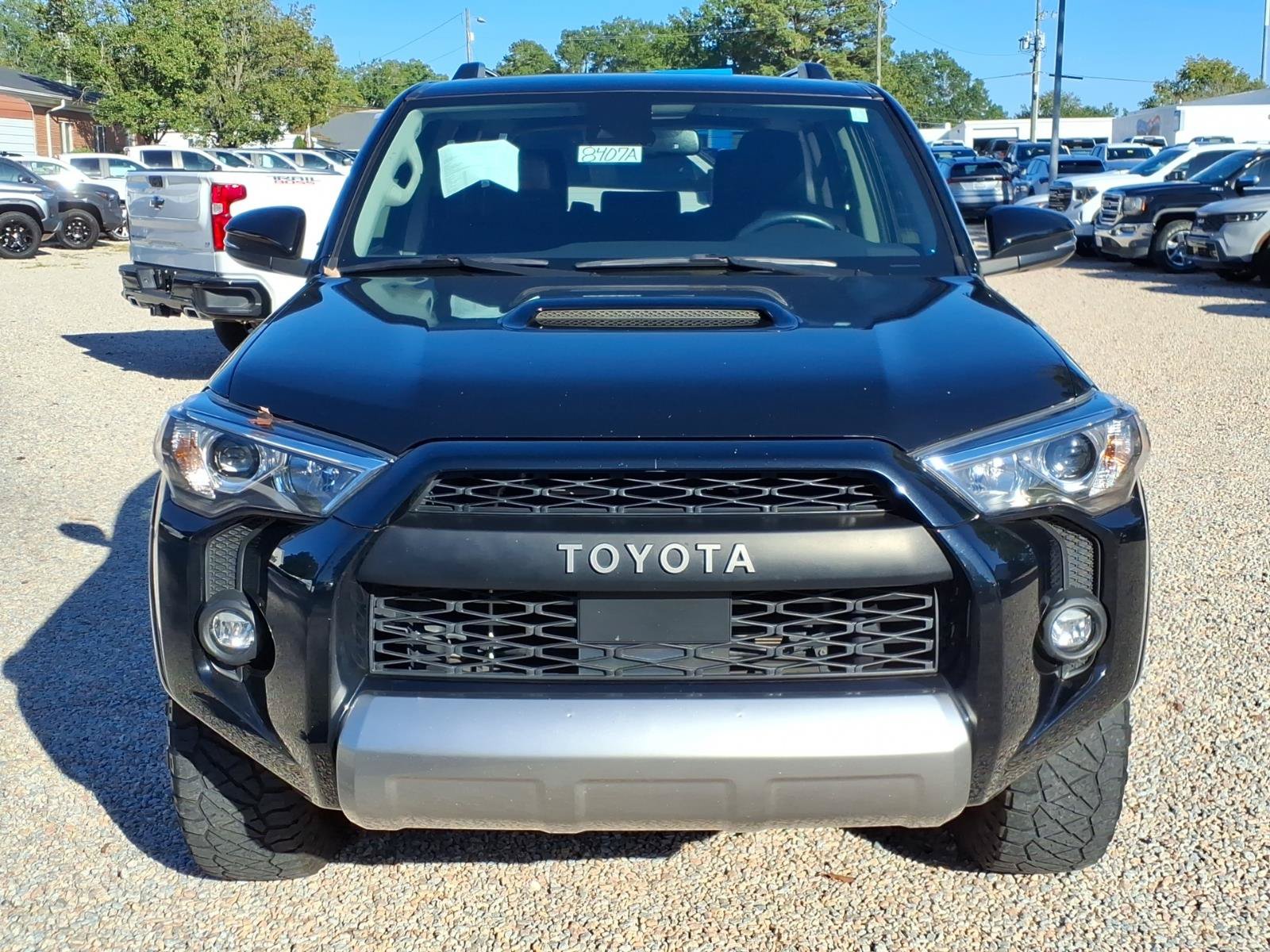 Used 2024 Toyota 4Runner TRD Off-Road Premium w/ Moonroof Package AWD/4WD image 2