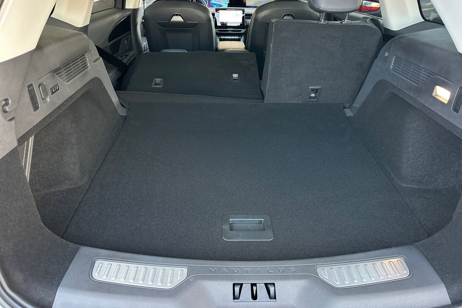 New 2026 Lincoln Nautilus Premier w/ Equipment Group 102A image 14