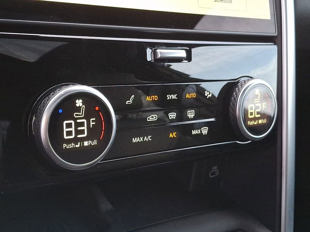 Used 2025 Land Rover Discovery S AWD/4WD image 14